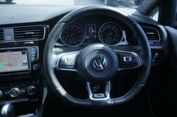 2016 Volkswagen
                Golf 110TSI Highline