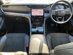 2022 Jeep Grand Cherokee Night Eagle