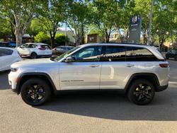 2022 Jeep Grand Cherokee Night Eagle