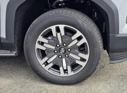 2025 LDV Terron 9 Evolve