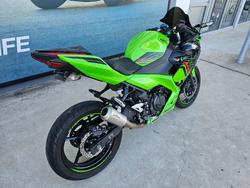 2024 Kawasaki NINJA 400 Green