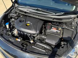 2013 Hyundai i30 Active GD Phantom Black