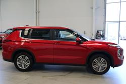 2023 Mitsubishi Outlander LS