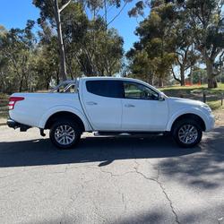 2016 Mitsubishi Triton GLS
