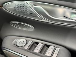 2025 Genesis
GV70 3.5T SIGNATURE SPORT