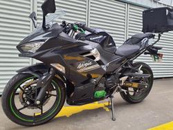 2021 Kawasaki Ninja 400 (EX400G) Ninja Grey