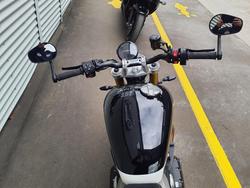 2025 Triumph Speed Twin 1200 RS Speed Twin Black