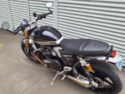 2025 Triumph Speed Twin 1200 RS Speed Twin Black