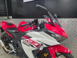 2015 Yamaha YZF-R3 RED
