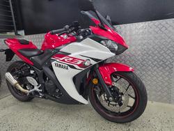 2015 Yamaha YZF-R3 RED