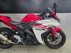 2015 Yamaha YZF-R3 RED