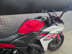 2015 Yamaha YZF-R3 RED