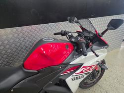 2015 Yamaha YZF-R3 RED
