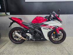 2015 Yamaha YZF-R3 RED