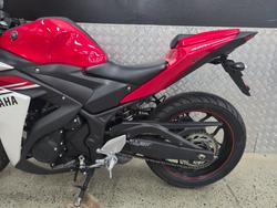 2015 Yamaha YZF-R3 RED