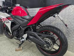 2015 Yamaha YZF-R3 RED