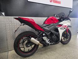 2015 Yamaha YZF-R3 RED