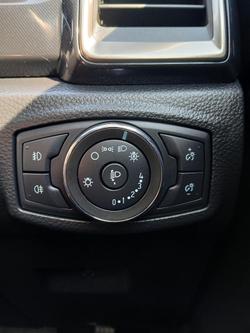 2022 Ford
Everest Sport