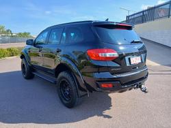 2022 Ford
Everest Sport