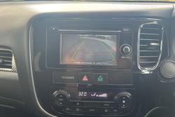 2016 Mitsubishi
Outlander LS