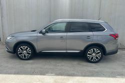 2016 Mitsubishi
Outlander LS