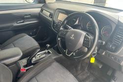 2016 Mitsubishi
Outlander LS