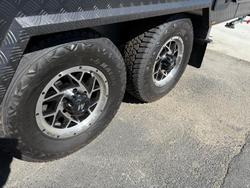 2025 Millard Mflow 19'11 Triple Bunk