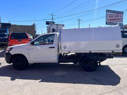 2016 Toyota Hilux Workmate TGN121R 4x2 Glacier White