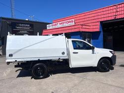 2016 Toyota Hilux Workmate TGN121R 4x2 Glacier White