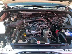 2016 Toyota Hilux Workmate TGN121R 4x2 Glacier White