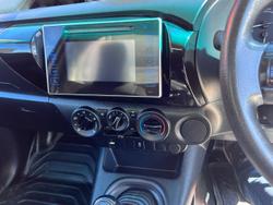 2016 Toyota Hilux Workmate TGN121R 4x2 Glacier White