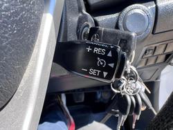 2016 Toyota Hilux Workmate TGN121R 4x2 Glacier White