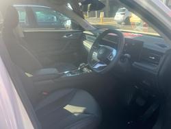 2025 MG HS Super Hybrid Essence