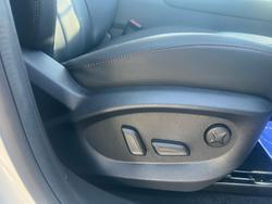 2025 MG HS Super Hybrid Essence