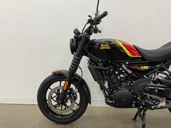 2024 Royal Enfield 2024 Royal Enfield 450CC Guerrilla 450 Playa Black