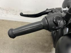 2025 Royal Enfield 2025 Royal Enfield 350CC CLASSIC 350 STEALTH BLACK Black