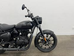 2025 Royal Enfield 2025 Royal Enfield 350CC CLASSIC 350 STEALTH BLACK Black