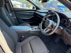 2025 Mazda 3 G20 Pure