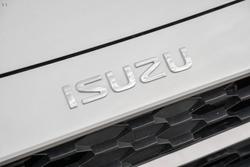 2025 Isuzu
MU-X LS-U