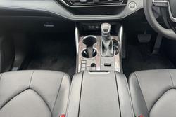 2025 Toyota
                Kluger Grande