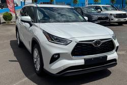 2025 Toyota
                Kluger Grande