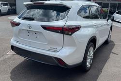 2025 Toyota
                Kluger Grande