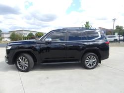 2023 Toyota Landcruiser Sahara ZX