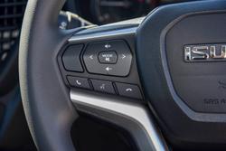 2025 Isuzu
                D-MAX SX