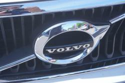 2020 Volvo XC40 T4 Momentum