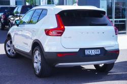 2020 Volvo XC40 T4 Momentum