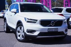 2020 Volvo XC40 T4 Momentum