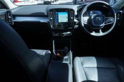 2020 Volvo XC40 T4 Momentum