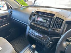 2016 Toyota Landcruiser GX VDJ200R 4X4 Dual Range Glacier White