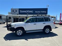 2016 Toyota Landcruiser GX VDJ200R 4X4 Dual Range Glacier White